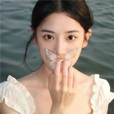 红粉争春